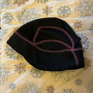 Girls’ Lands' End Black Polartec Beanie with Pink Stitching